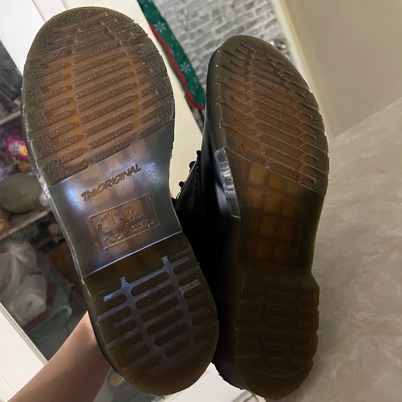 DRMARTENS 1460 WOMEN'S SMOOTH LEATHER LACE UP BOOTS - Picture 9 of 16